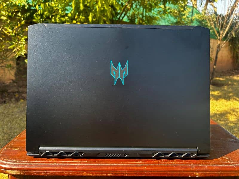 Acer Predator Gaming Laptop with RTX 2070 - Gaming Beast 0