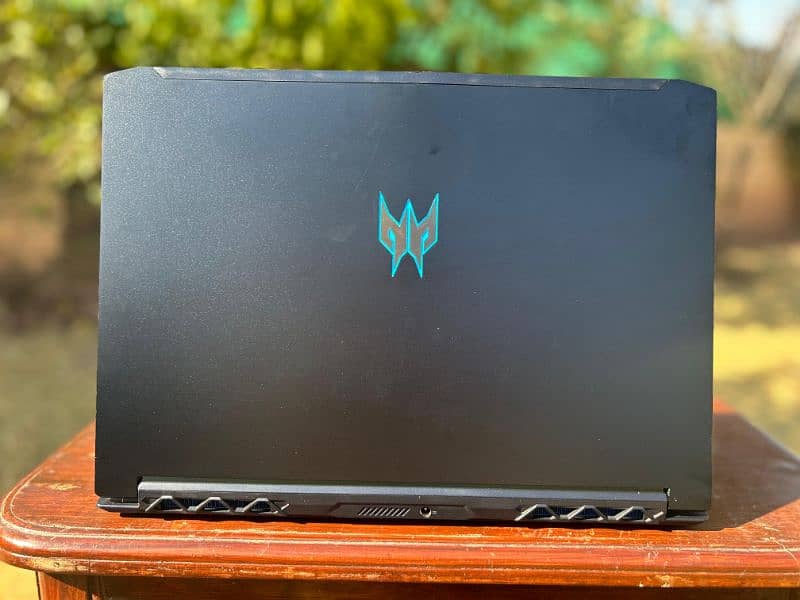 Acer Predator Gaming Laptop with RTX 2070 - Gaming Beast 1