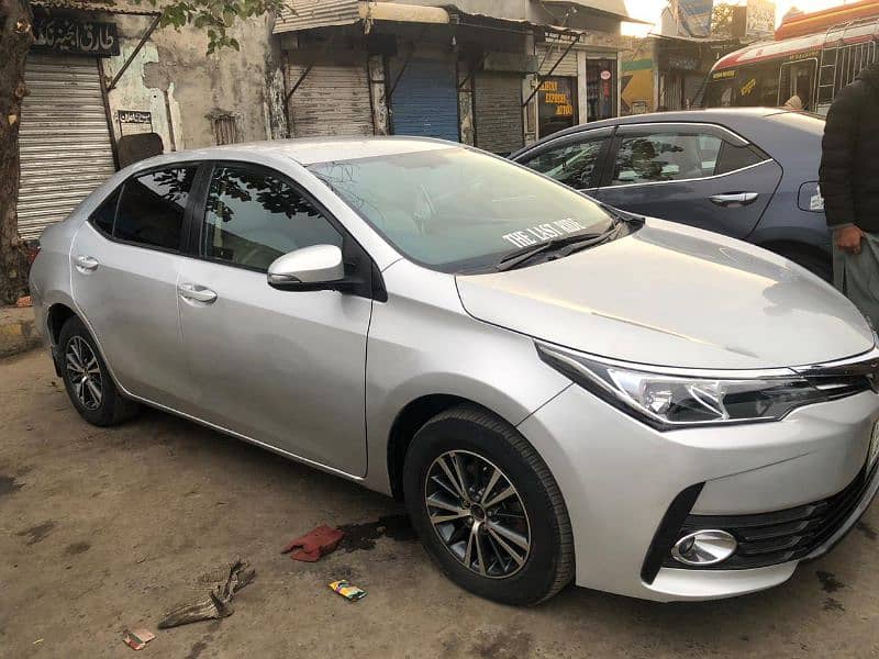 Toyota Corolla GLI 2017 end new shape 1