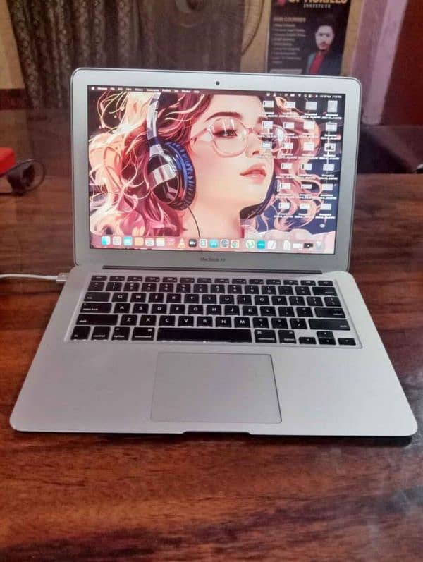 Apple Macbook Air 2015 Model | 8GB Ram | 256GB Storage | 8Hr Battery 2