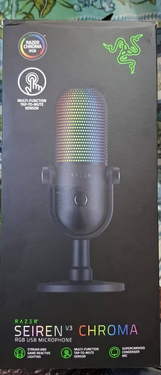 Razer SEIREN V3 Chroma RGB USB Microphone. 0