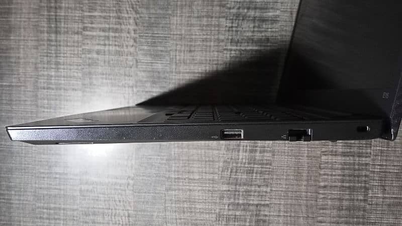 ThinkPad E15 ci5 10th 4