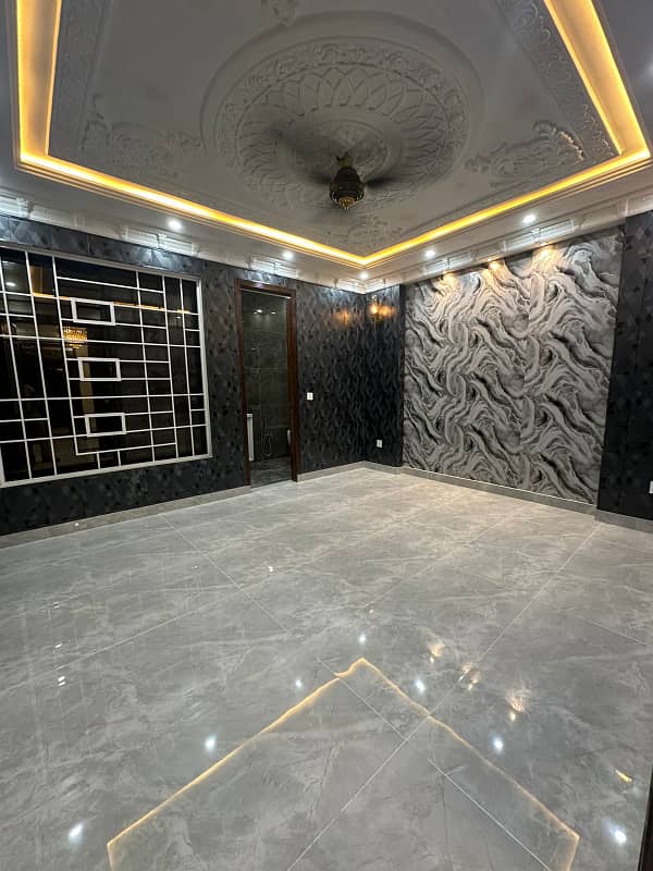 10 Marla Brand New Upper Portion For Rent In Park View City Lahore. 0