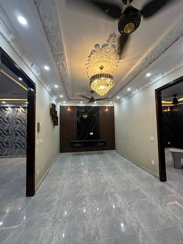 10 Marla Brand New Upper Portion For Rent In Park View City Lahore. 3