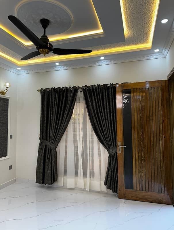 5 Marla Brand New house For Rent In Park View City Lahore. 0