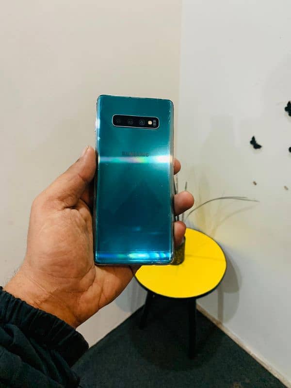 Samsung Galaxy S10Plus 0