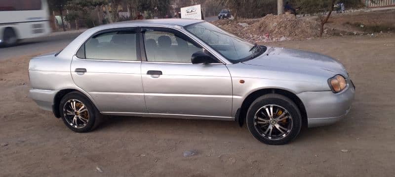 Suzuki Baleno 2004 14