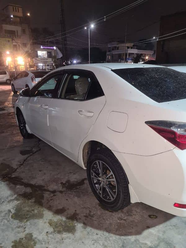 BANK LEASE Toyota Corolla GLI 2017/18 5