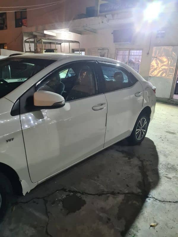 BANK LEASE Toyota Corolla GLI 2017/18 10