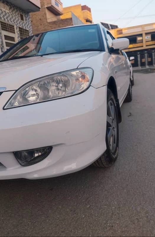 Honda Civic 2005 4