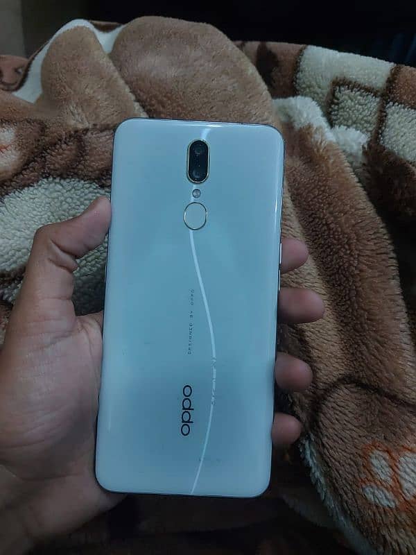 oppo F11 8/256 0