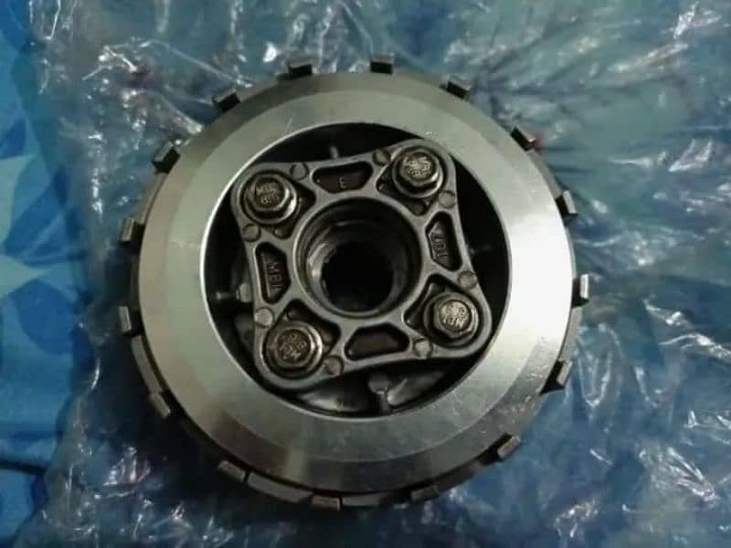 Honda 125 NSA Japan clutch housing 0