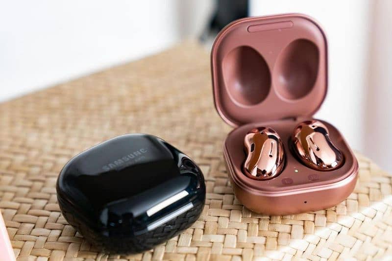 Buds Live Wireless Earbuds 1