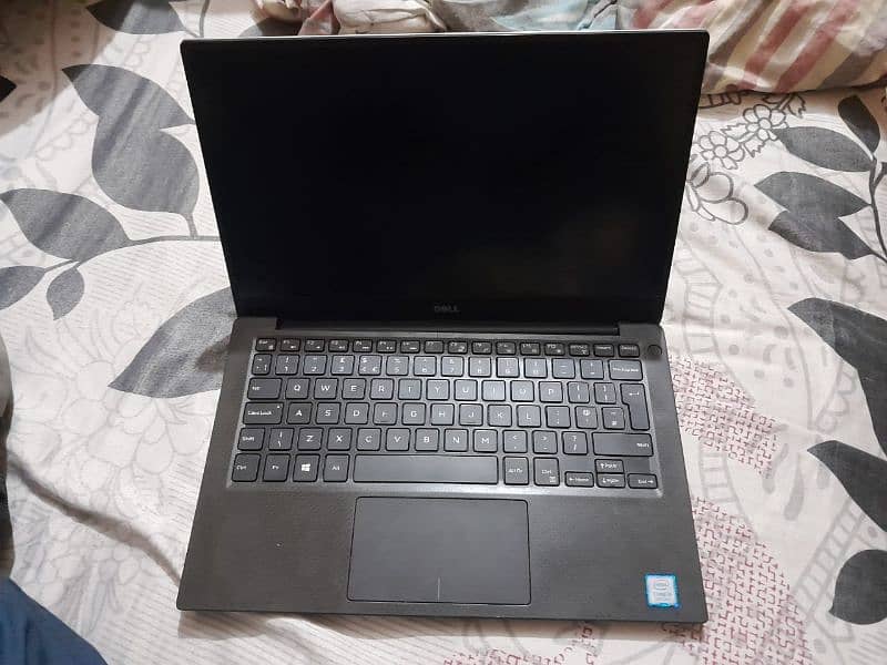 Dell laptop core i5 , contact : 03194688206 0