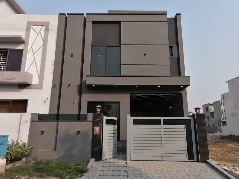 Beautiful New Brand House For Sale Good Location 3