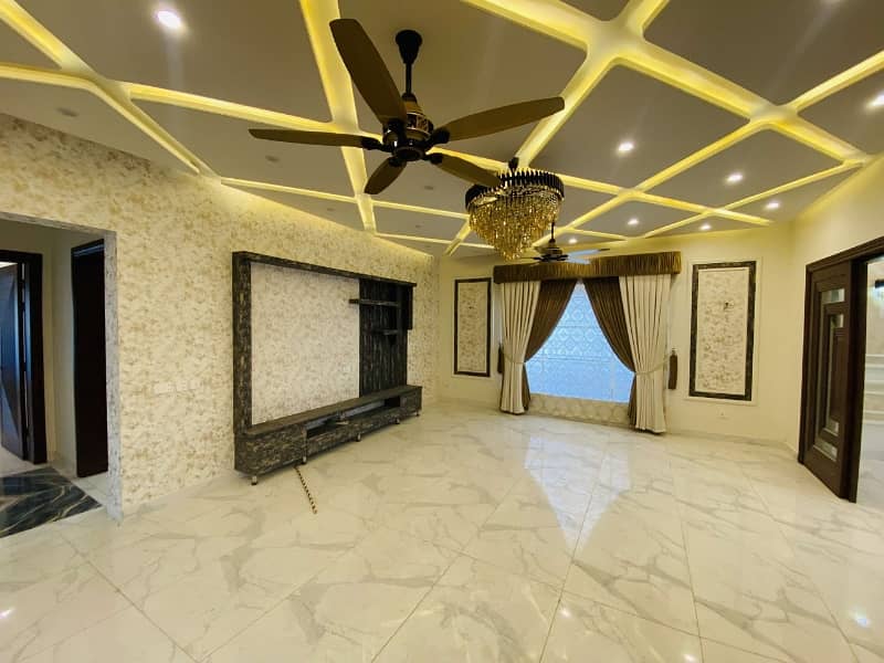 Luxury Brand New House For Sale In Good Location Phase 1 4