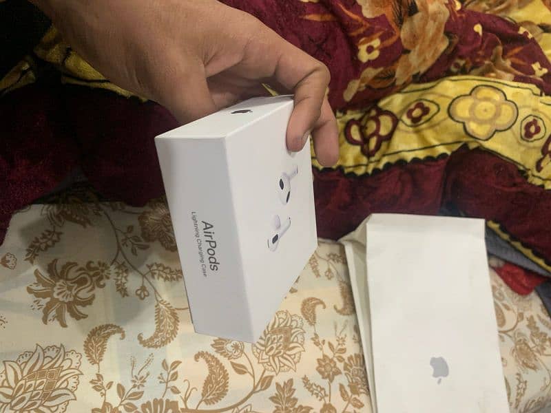 airpods 3rd generation 100% orgainal America sai buy keyay hy 2