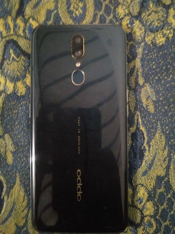 oppo F11 mobile for sale in low price. . . 1