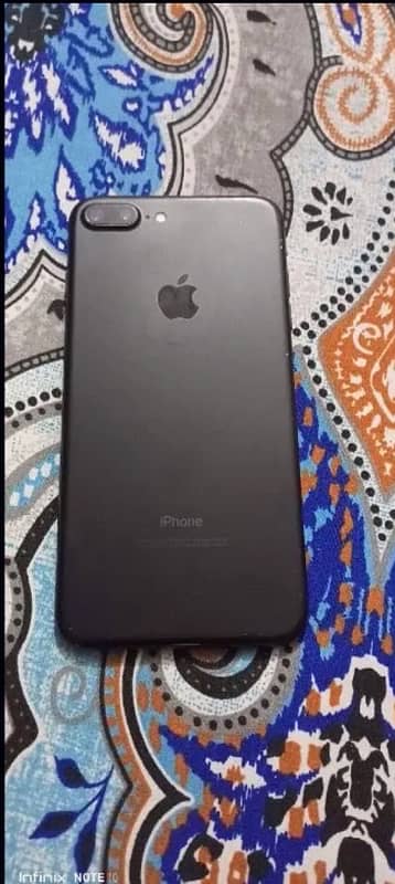 I phone 7 plus 128 gb 0