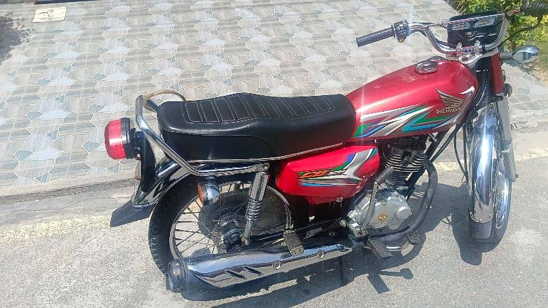 CG 125  in good condition, well maintained and 4