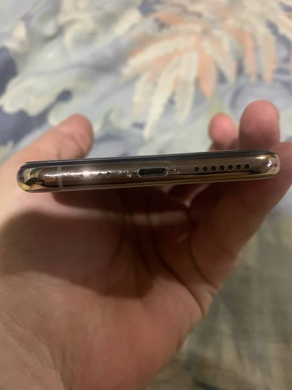 XS MAX 64 GB GOLD PTA APPROVED 6