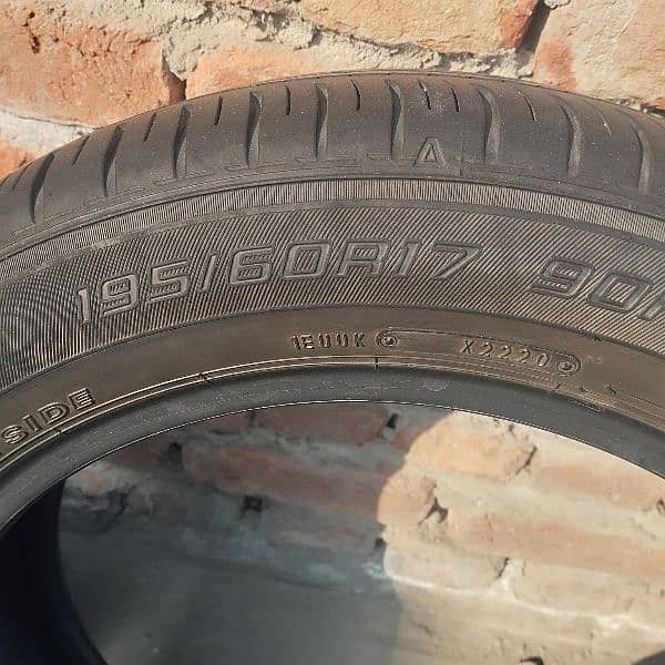 Dunlop tyres 195/60/R17 for sale 4