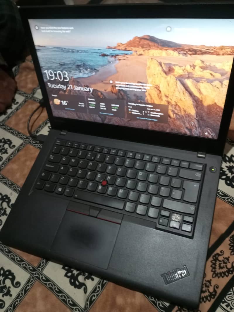 Urgent Sale Lenovo Thinkpad i5-7 generation 8/256 0