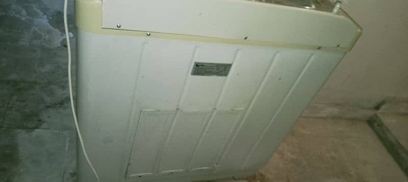 sg washing machine neat and clean condition both side working perfect 7