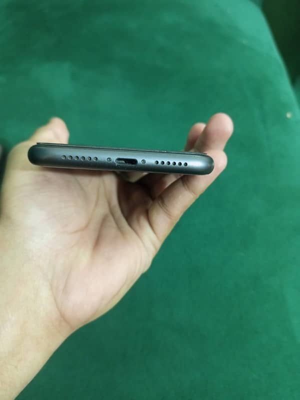 iPhone 11 non-pta 128gb 3