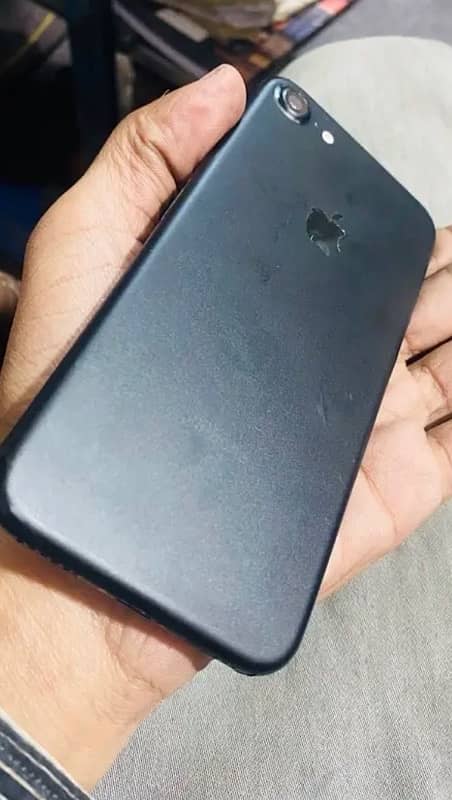 iphone 7    pta 256gb 0