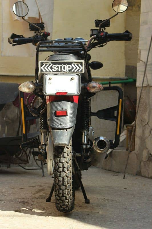 Suzuki GS 150 Se 3