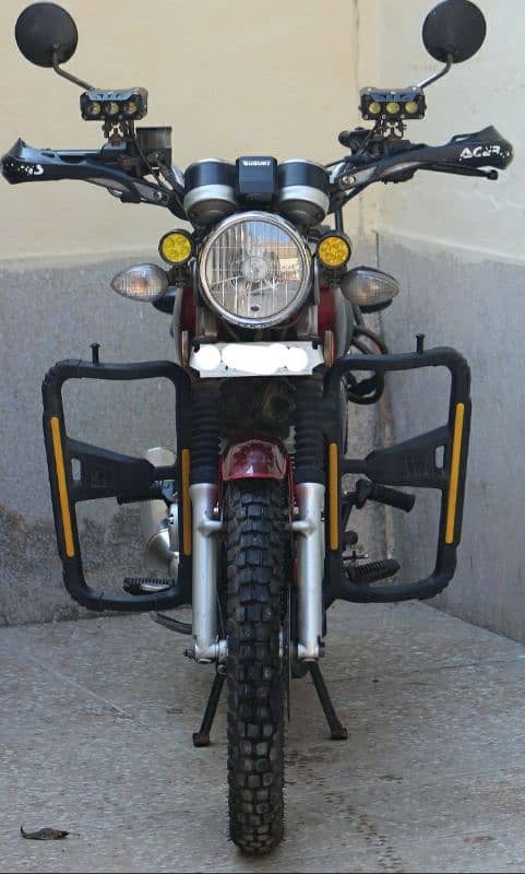 Suzuki GS 150 Se 4