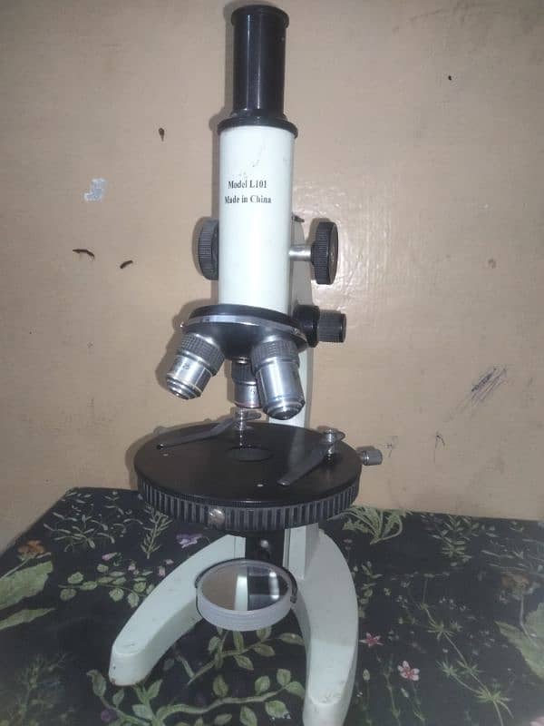 Light microscope 3