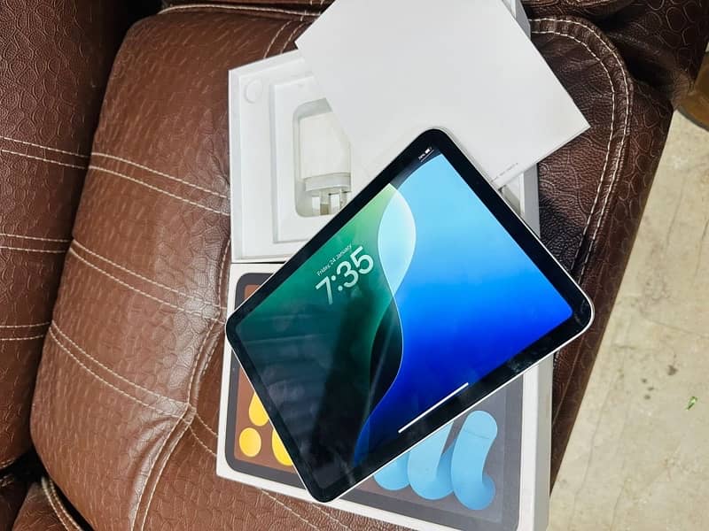 iPad mini 6 with box 1