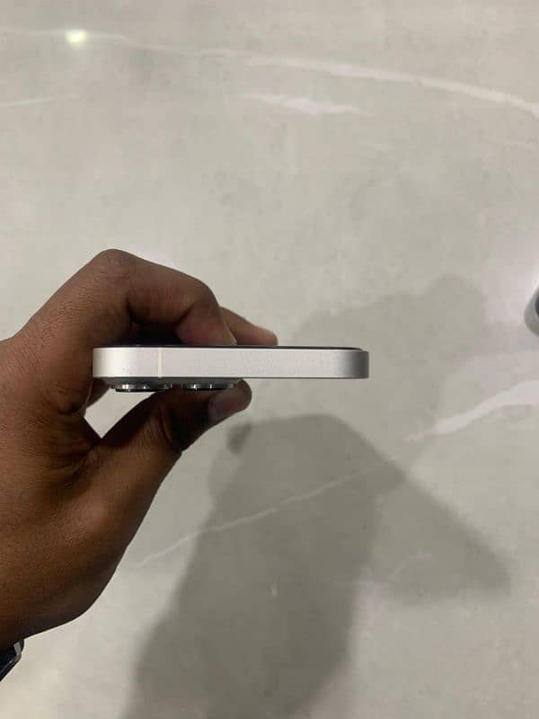 iphone xr convert 16 pro max White titanium 1