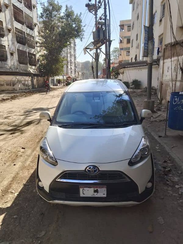 Toyota Sienta hybrid model 2016 reg 2021 1st owner 1