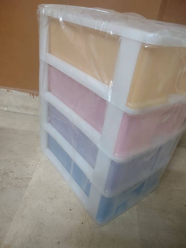 Portable stroage unit. 4 drawer multicolor 2