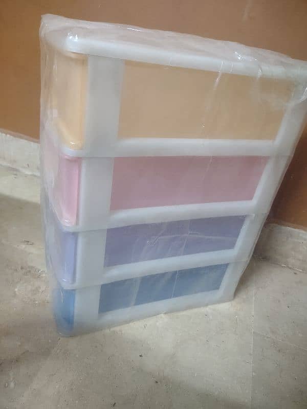 Portable stroage unit. 4 drawer multicolor 3