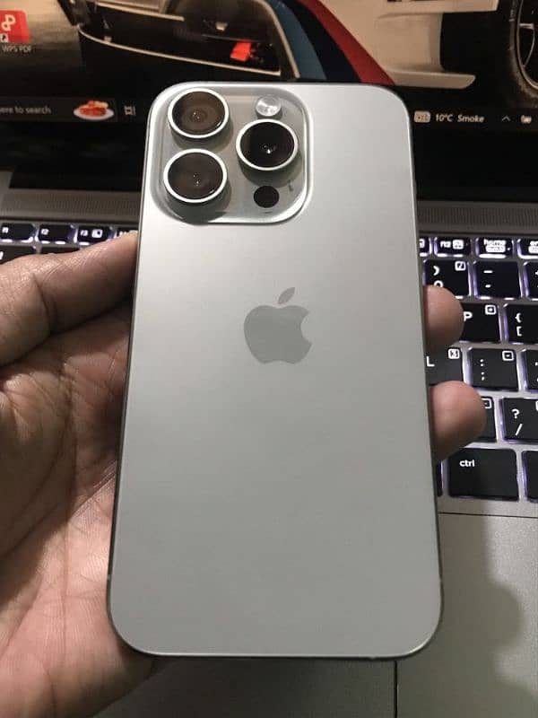 iPhone 15 Pro full box 3