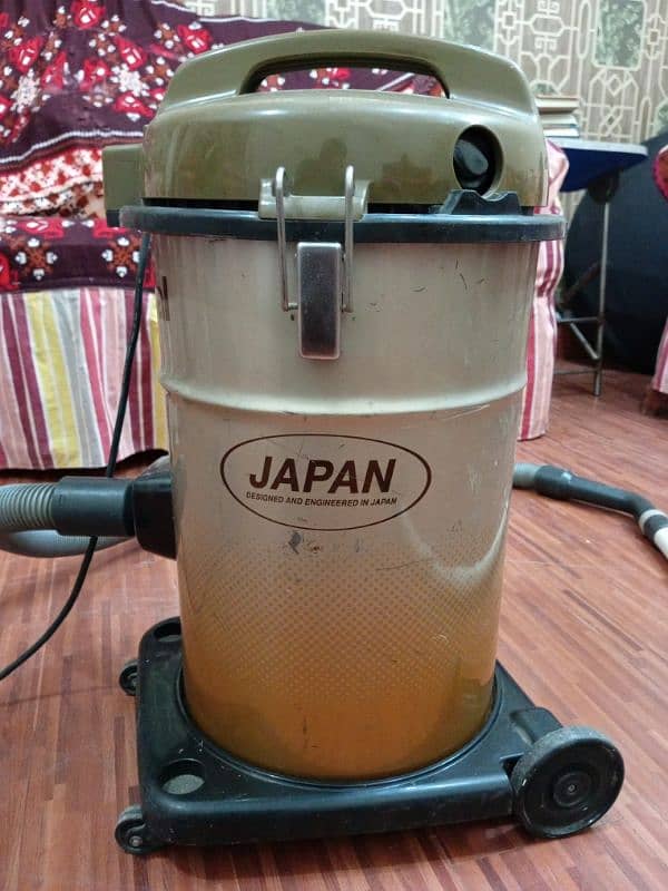 National Dry Vacuum Cleaner 2