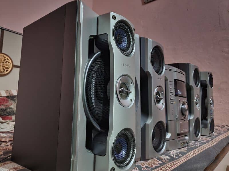 sony sound system speakers new condition 1