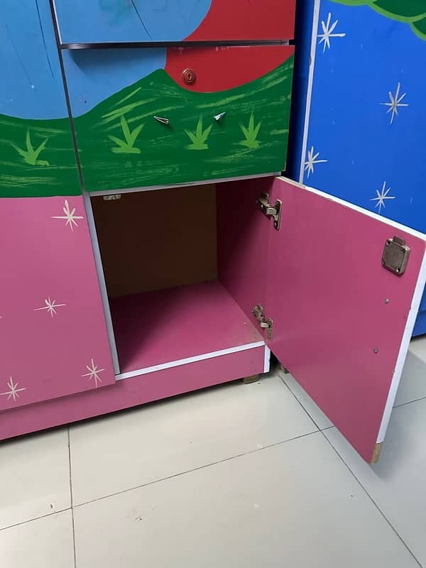 kids Used Almari wardrobe design furniture cupboard almira urgent sale 5