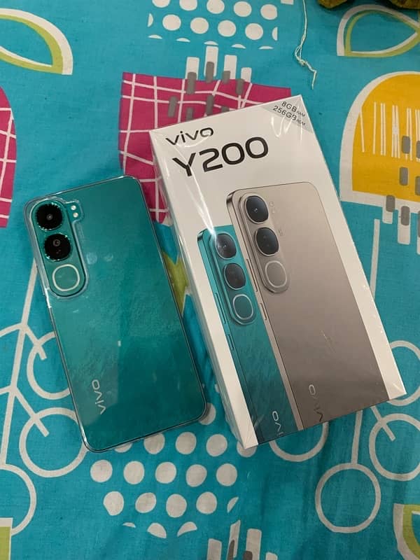 Vivo y200 8/256. box open just 10/10 condition. 0