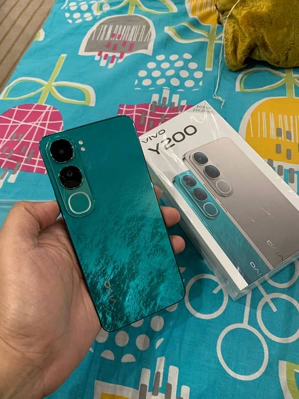 Vivo y200 8/256. box open just 10/10 condition. 7