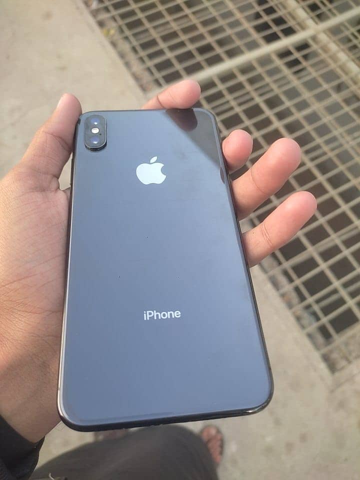 Apple iPhone XS Max 0