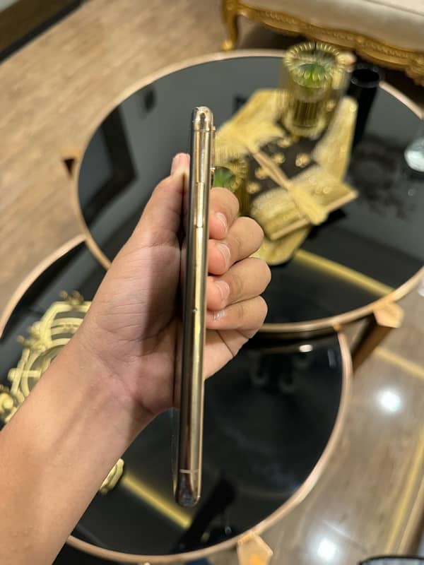 Iphone XS gold 6