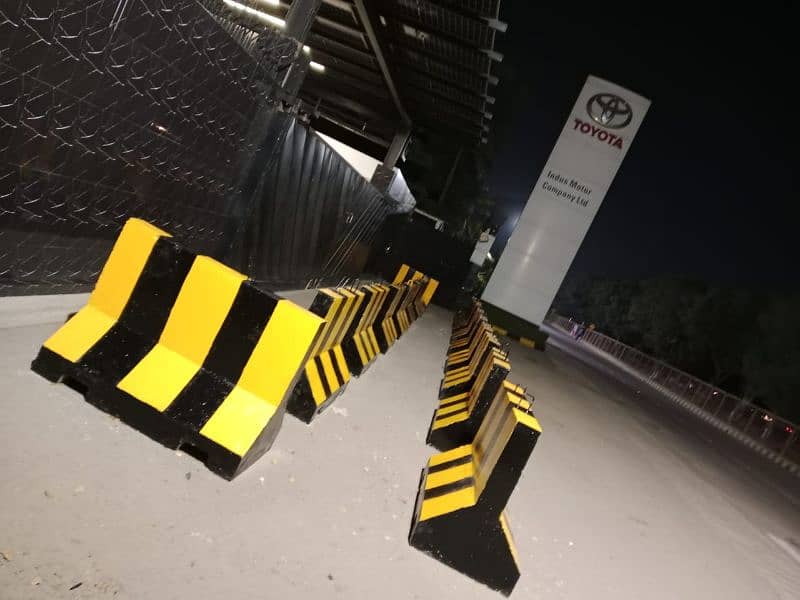 Security/Road Barrier/Jersey Barrier 0
