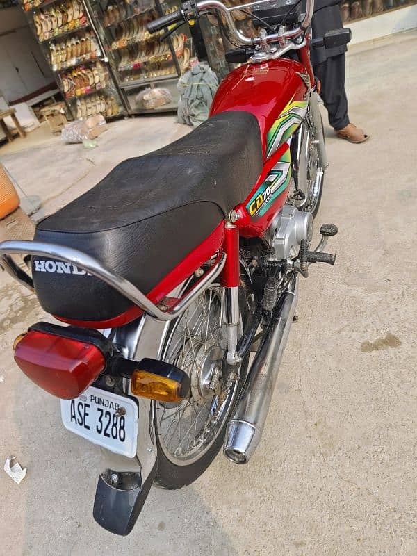 Honda CD 70 6