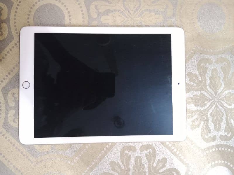 I pad Pro 9.7 2016 0