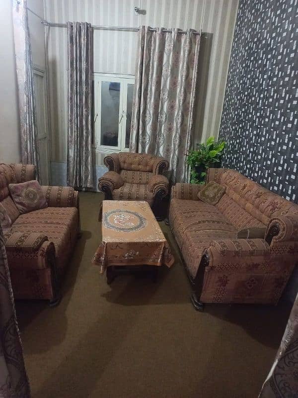 WOODEN SOFA'S WITH GOOD CONDITION 0